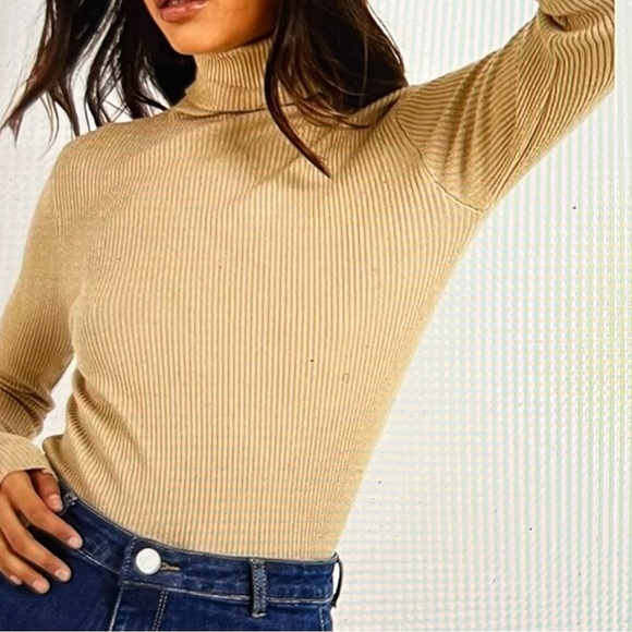 Boohoo Solid Ribbed Knit Bodysuit Size 2 - Picture 9 of 9